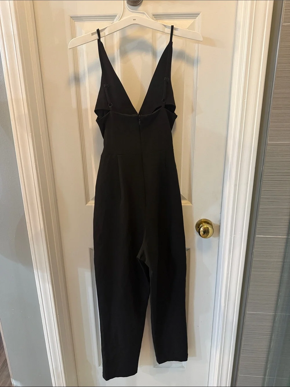 ASOS Black‎ Sleeveless V-Neck Crop Jumpsuit with Waist Tie Size 2